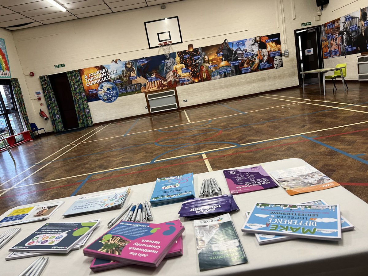 HWLL_Dulna's tweet photo. Hi everyone we are at Rowlatts Mead Primary Academy for their Help in our communities event. Come and have a chat about your local health and social services #HWLL #community #volunteer @Rowlatts_TMET @valonline @HealthwatchLeic @HWLL_Harsha @markfarmeruk @HWLL_Shirin https://t.co/q2hVIlgul9