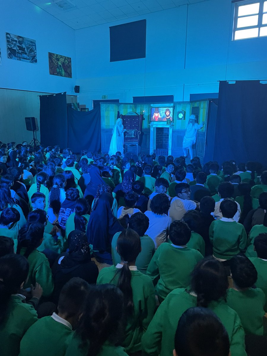 Deeplish Academy (@deeplishpa) on Twitter photo What a fantastic production of A Christmas Carol! The laughter from the children was audible from corridors ❤️🎄<a href="/MandMTheatrical/">M&M Theatrical Prod</a> #CareDareFairShare What a fantastic production of A Christmas Carol! The laughter from the children was audible from corridors ❤️🎄<a href="/MandMTheatrical/">M&M Theatrical Prod</a> #CareDareFairShare