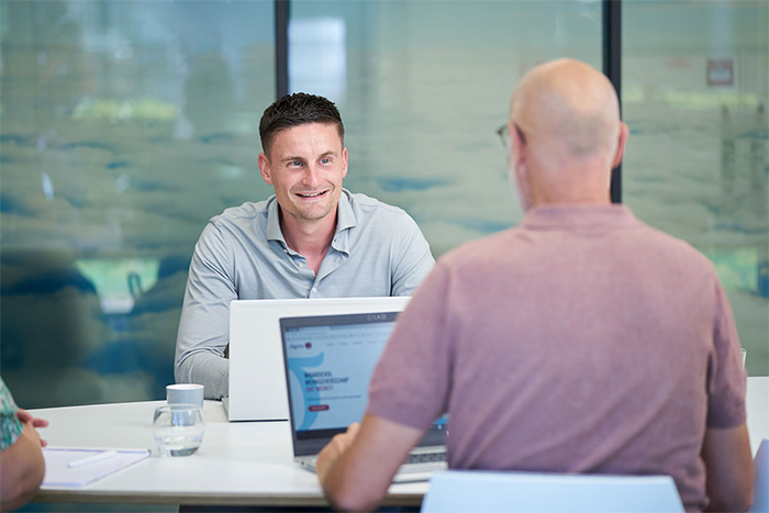 Blijf up-to-date over alle zaken rondom waardevol werkgeverschap. Volg Sigma Personeelsdiensten op Linkedin en Facebook. Dit account wordt vanaf nu niet meer actief bijgewerkt.

Linkedin: ow.ly/X1yO50QaJYR
Facebook: ow.ly/RoIn50QaJYQ