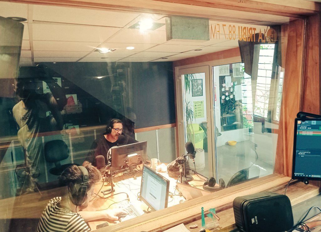 📍Las llamadas del Papa, Biden y Xi Jinping...un saludo global para un ajuste brutal.  
📍Un presidente de ultraderecha con arraigo popular.

📻 Hasta las 13hs <a href="/lamontaniafm/">La Montaña</a> <a href="/fmlatribu/">LA TRIBU</a> 
fmlatribu.com