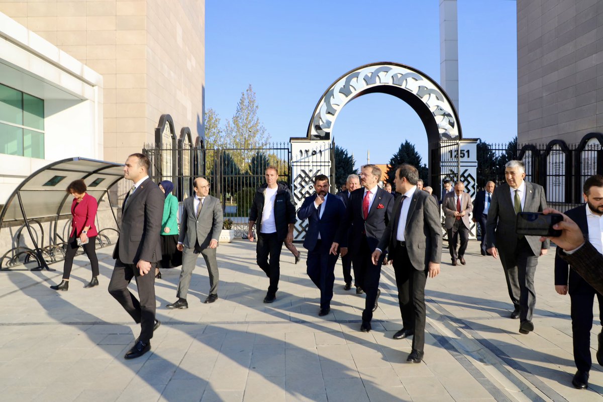 ktokaratay's tweet photo. Kurucu Mütevelli Heyeti Üyemiz ve Kurucu Vakıf Yönetim Kurulu Üyemiz, Türkiye Odalar ve Borsalar Birliği (TOBB) Başkanımız Sn. M. Rifat Hisarcıklıoğlu’nu üniversitemizde ağırladık. https://t.co/hXKoM8lxRJ