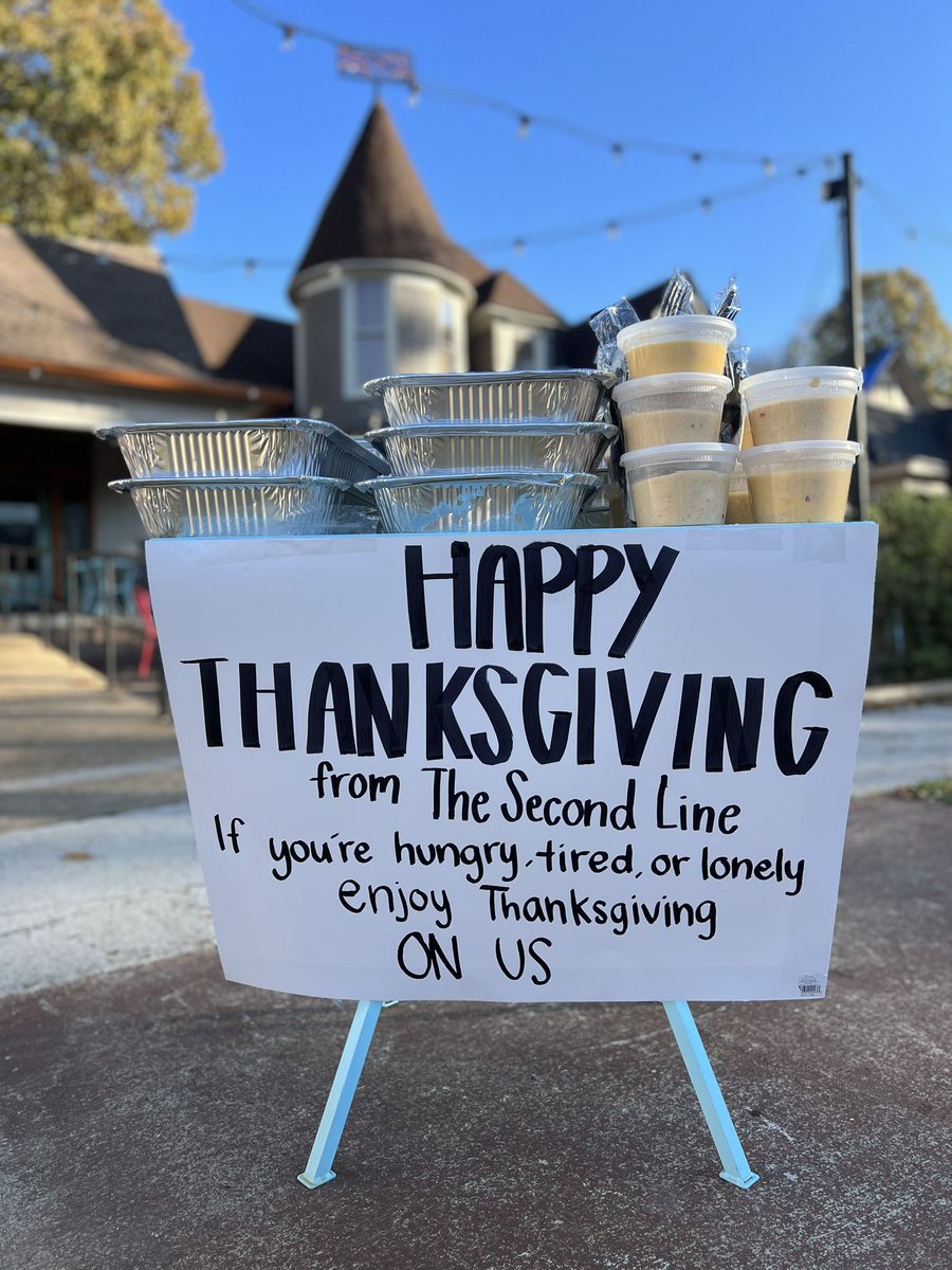 kelly_english's tweet photo. Happy Thanksgiving to you all. If you need a lift, grab one in front of @secondlinememphis courtesy of the whole staff. ❤️ https://t.co/abCTRE7Lt6