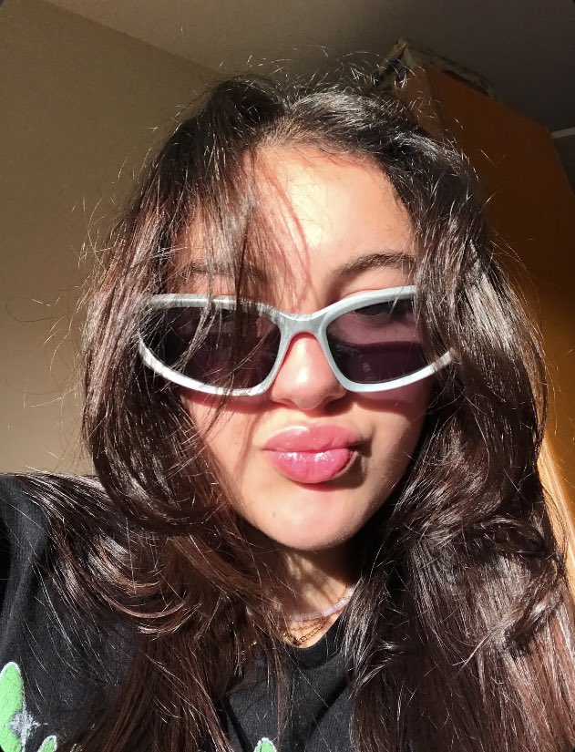 eesthh_'s tweet photo. voglia matta di rifarmi questi capelli https://t.co/R7DeTg3E6h