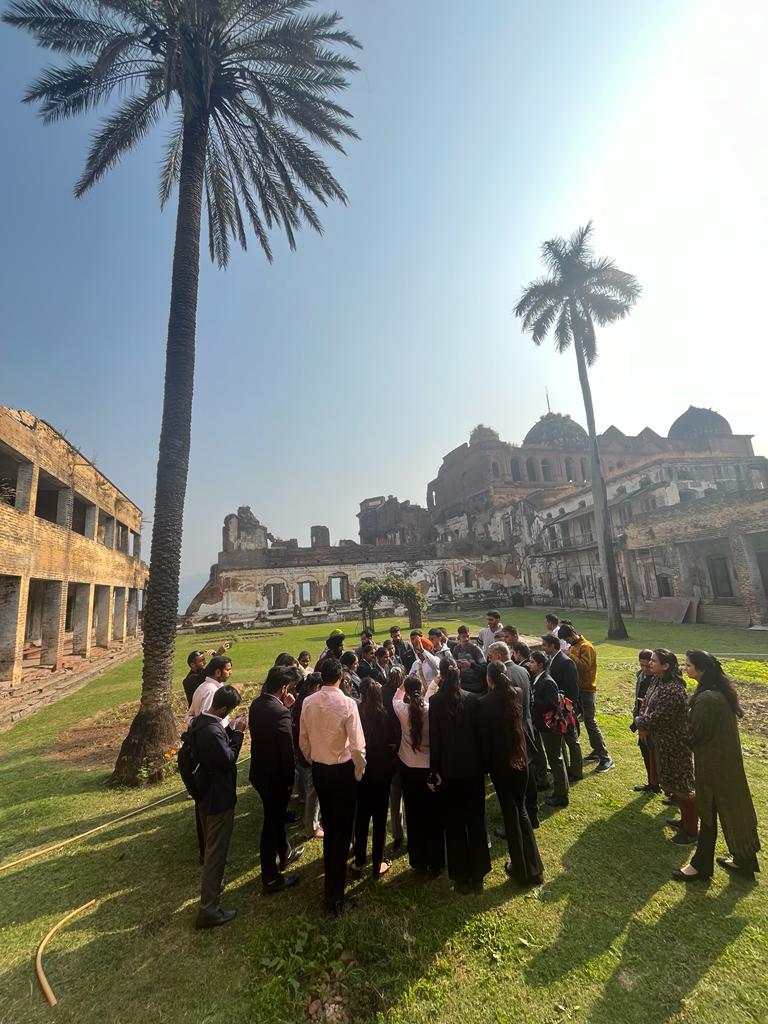 UniversityJammu's tweet photo. As part of the Experiential Learning Course, MBA (TTM) students of SHTM embarked on a captivating heritage walk to Mubarak Mandi during World Heritage Week. Learning, connecting, and celebrating our heritage together was a joyful experience.
@OfficeOfLGJandK https://t.co/2TBWjah9TW