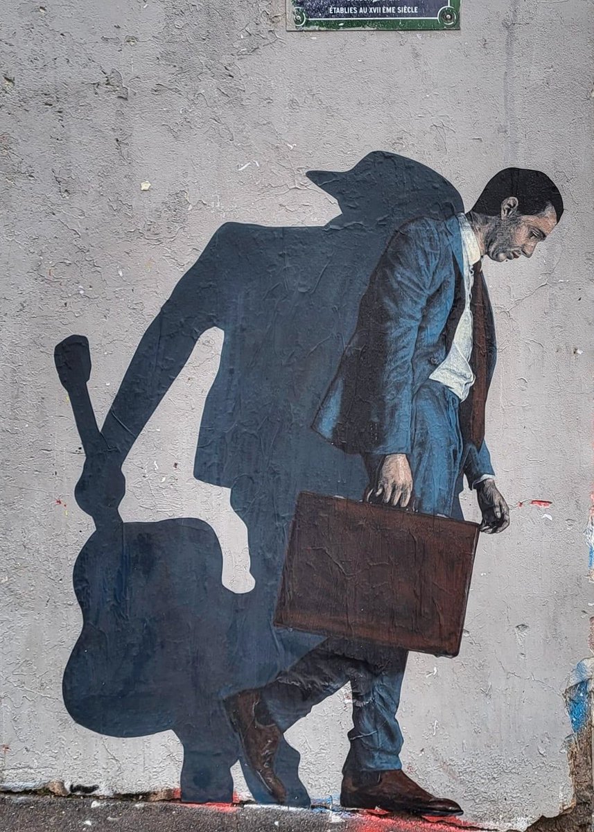 HunterStreetart's tweet image. [#streetartparis11 / 📸 NOVEMBRE 2023] Artwork « La Cigale et la Fourmi » by Levalet, découvert dans le 11eme à #paris !
#levalet #levaletart #streetart #graffiti #urbanart