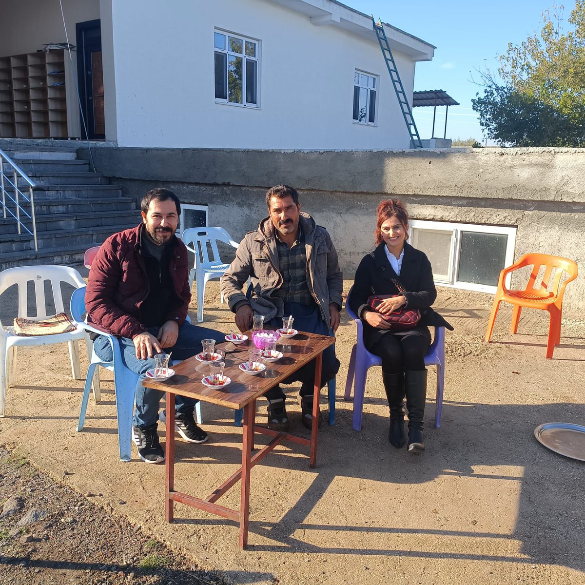 #Misafirimöğretmenim projesi kapsamında velilerimizi ve öğrencilerimizi ziyaret ettik.Bizleri ağırlayan velilerimize teşekkür ederiz.💐🙏🏻
<a href="/muratbozdogan21/">Bozdoğan Murat</a> 
<a href="/CermikMEM/">Çermik Milli Eğitim Müdürlüğü</a> <a href="/Diyarbakirmem/">Diyarbakır İl Millî Eğitim Müdürlüğü</a>