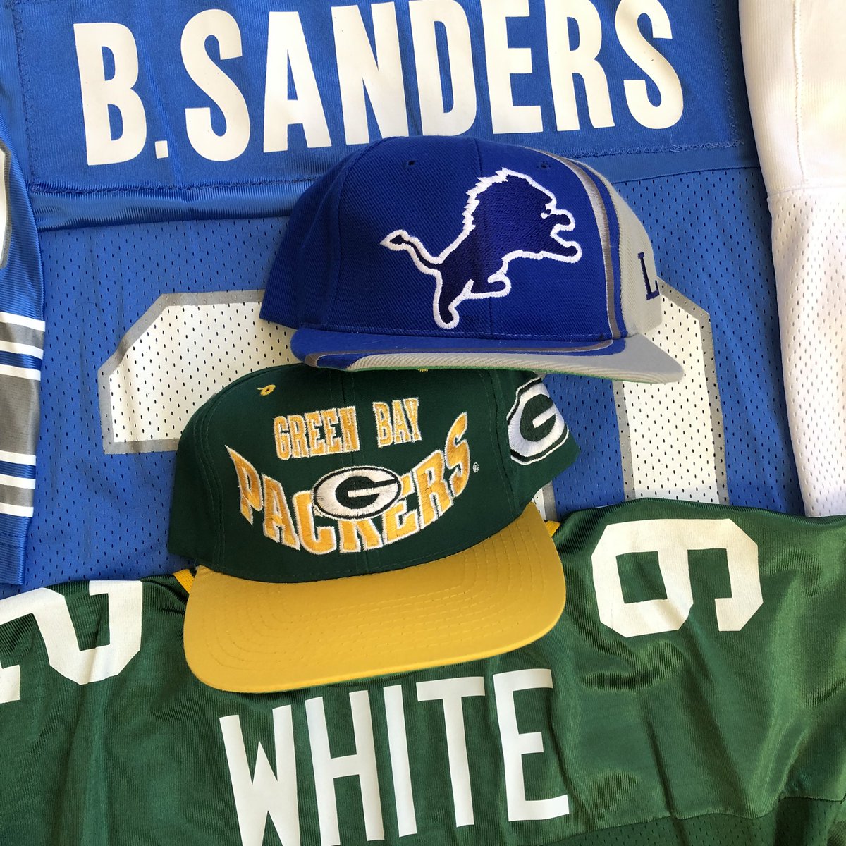 RareVNTG's tweet photo. What’s the best part of #Thanksgiving ? Football of course! 

A little online shopping doesn’t add any pounds! Hop on https://t.co/ApFsbUKOrK and search 🔍 your favorite team to shop authentic vintage headwear, jerseys and more! 

Who’s your pick to win #lions or #packers ? https://t.co/pCfY9b0cic