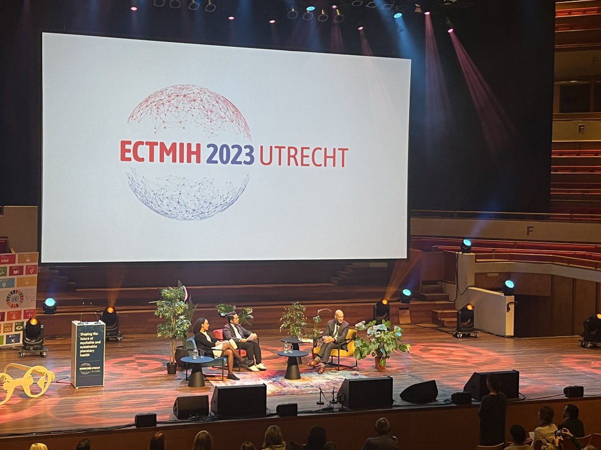 “Your voice and opinions really matter. to make it politically powerful, we need organised and strategic action.” @ministerVWS in a session facilitated by @JoyceBrowne @RenzoGuinto #ECTMIH2023 #PlanetaryHealth