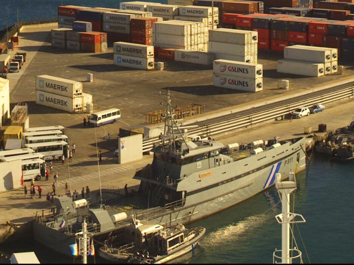 WarshipCam's tweet photo. Cape Verde Coast Guard Damen Stan 5009-based patrol vessel Guardiao (P511) in Mindelo, Cape Verde - November 23, 2023 #guardiao #p511
SRC: webcam https://t.co/oNFrjQw5nh