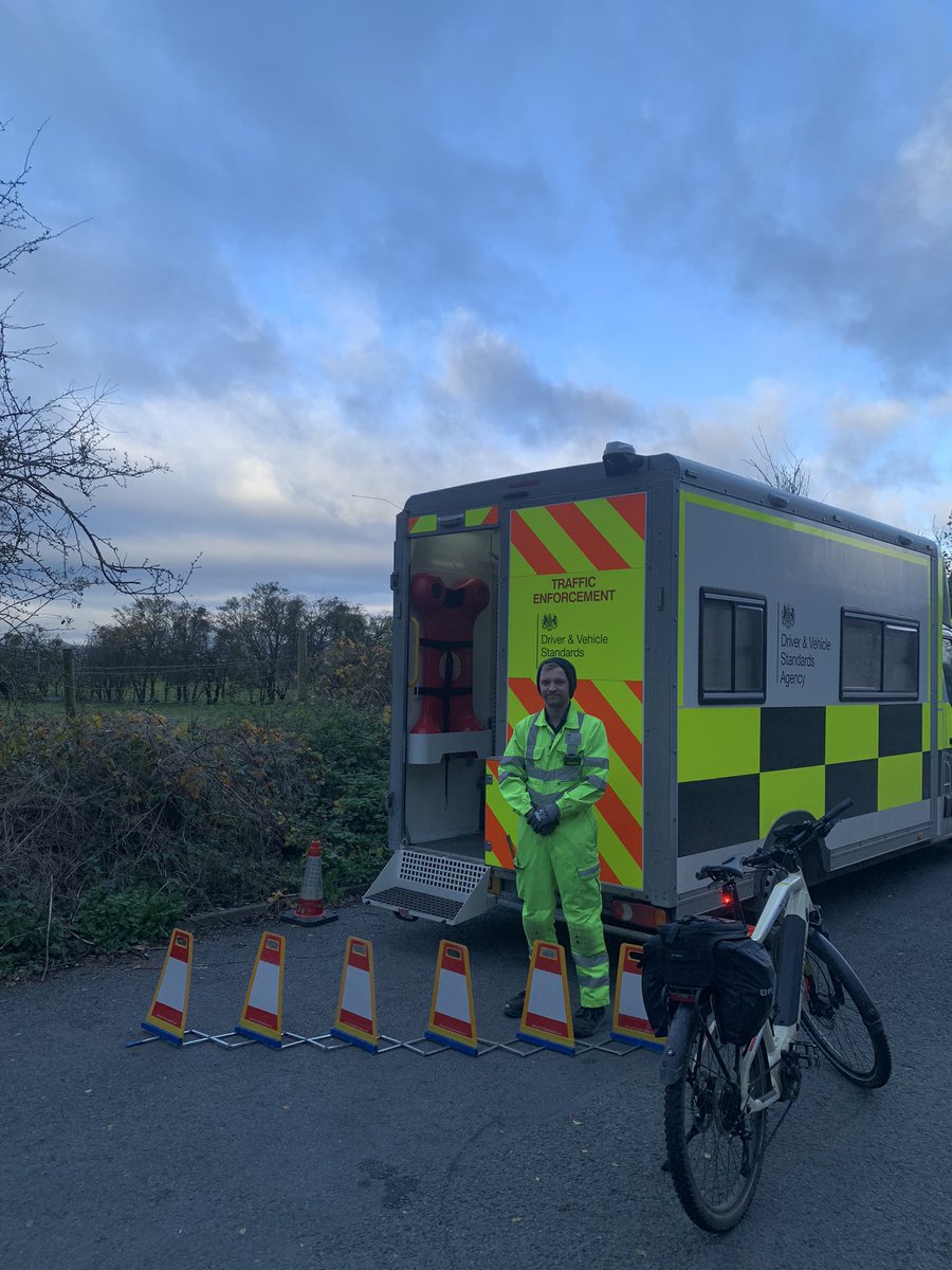 It’s ‘Brake’ road safety week. “Let’s talk about speed” and this morning we met up with DVSA and traffic enforcement teams who were conducting vehicle checks in the area. PC Dave Olczak was out and about on his bike conducting Op close pass patrols, focusing on cycle safety.