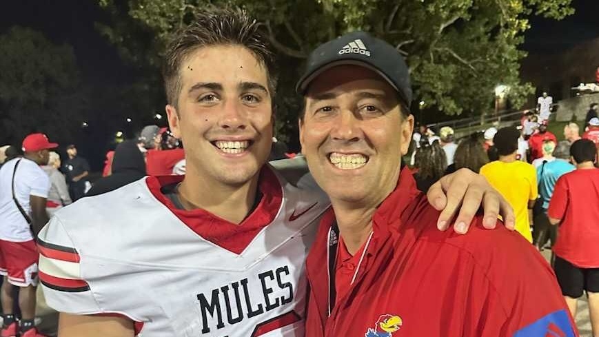 247Sports's tweet photo. Zach's a record-breaker, Jim's a star-maker: A great Thanksgiving story by @chris_hummer on a football season the Zebrowski family will never forget. 

https://t.co/HHhw807s0r https://t.co/LlYC2MDec3