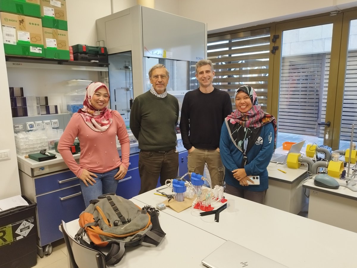 I am delighted to welcome my colleagues Dr. Ashikin Binti Abdullah and Dr. Noorhidayah Mamat from the University of Malaya to my laboratory for the first time today. We've started a formal collaboration for an exchange programme. Exciting times ahead!