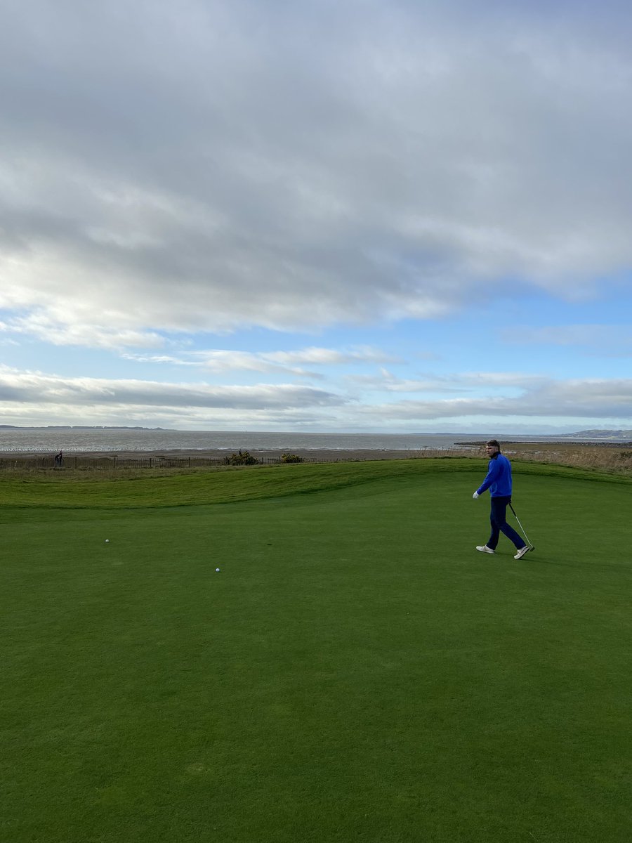 Big thanks to @AndrewScottLtd for inviting us down to play @MachynysGC today! Great course in great condition 💪