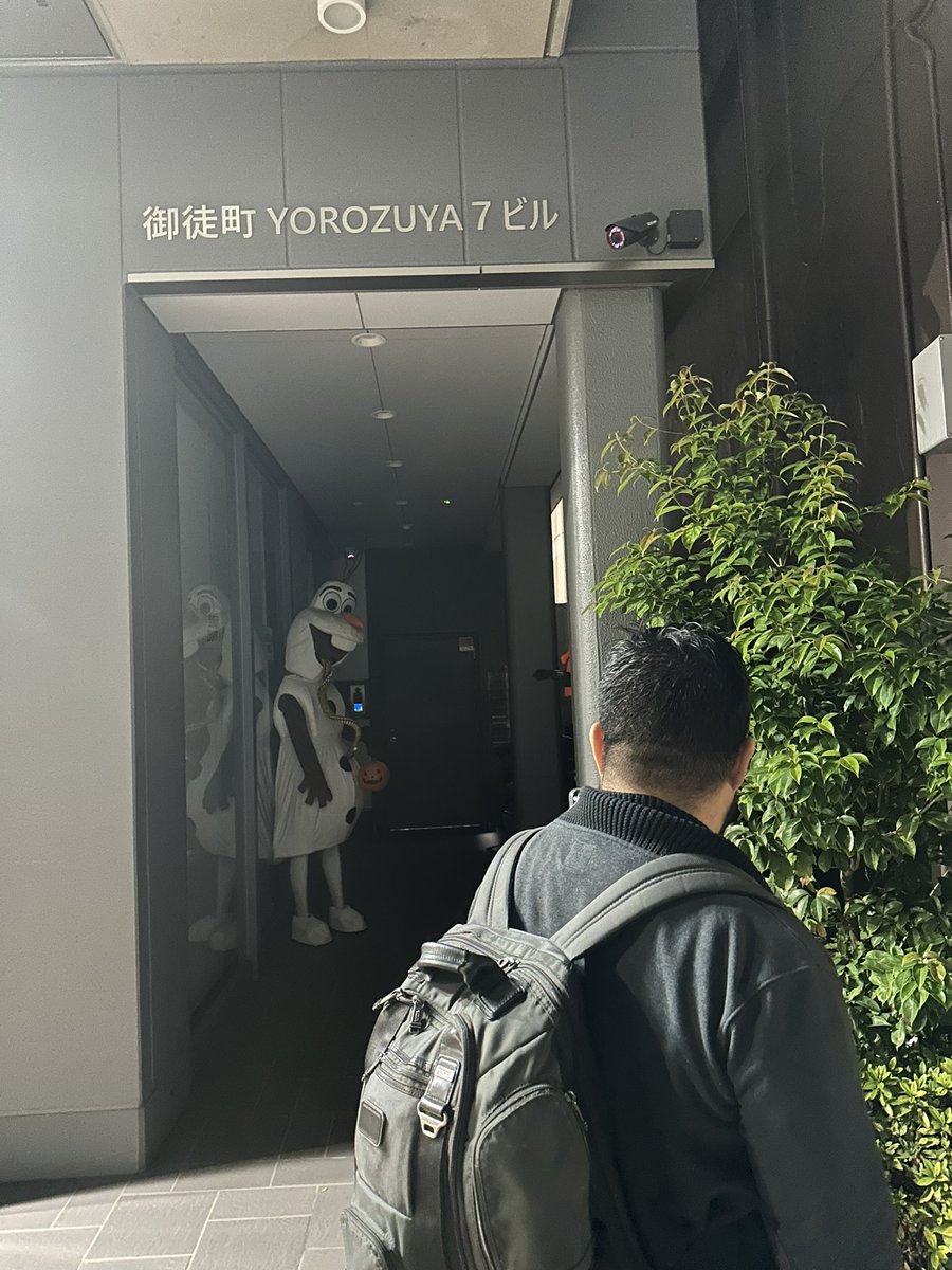 Wtf is this at 12am <a href="/BigYamaDDR/">Yama - 🇭🇰HK May 3-7, 🇯🇵Tokyo May 7-10! CEO Aug</a> <a href="/kukumalu890/">Kukumalu</a> <a href="/vemoxy/">XY</a> <a href="/emilycxww/">Gachime 🌸</a> 

Walking straight but Dora peripheral vision made me notice this