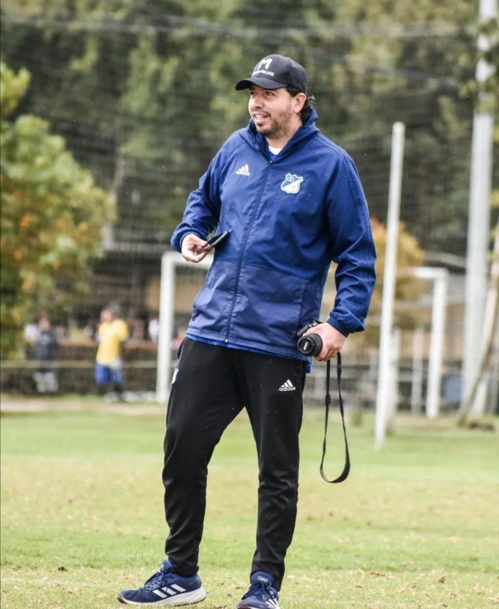MundoMillos's tweet photo. #MECHU De parte de todo el equipo de @MundoMillos queremos felicitar al director del equipo Luis Gabriel Jimenez @elmechu en su cumpleaños 🎉🎊
Un gran abrazo y gracias por hacer posible estar en todos lados apoyando a @MillosFCoficial 🔵⚪
#EstamosEnTodosLados https://t.co/19fL6blWoj