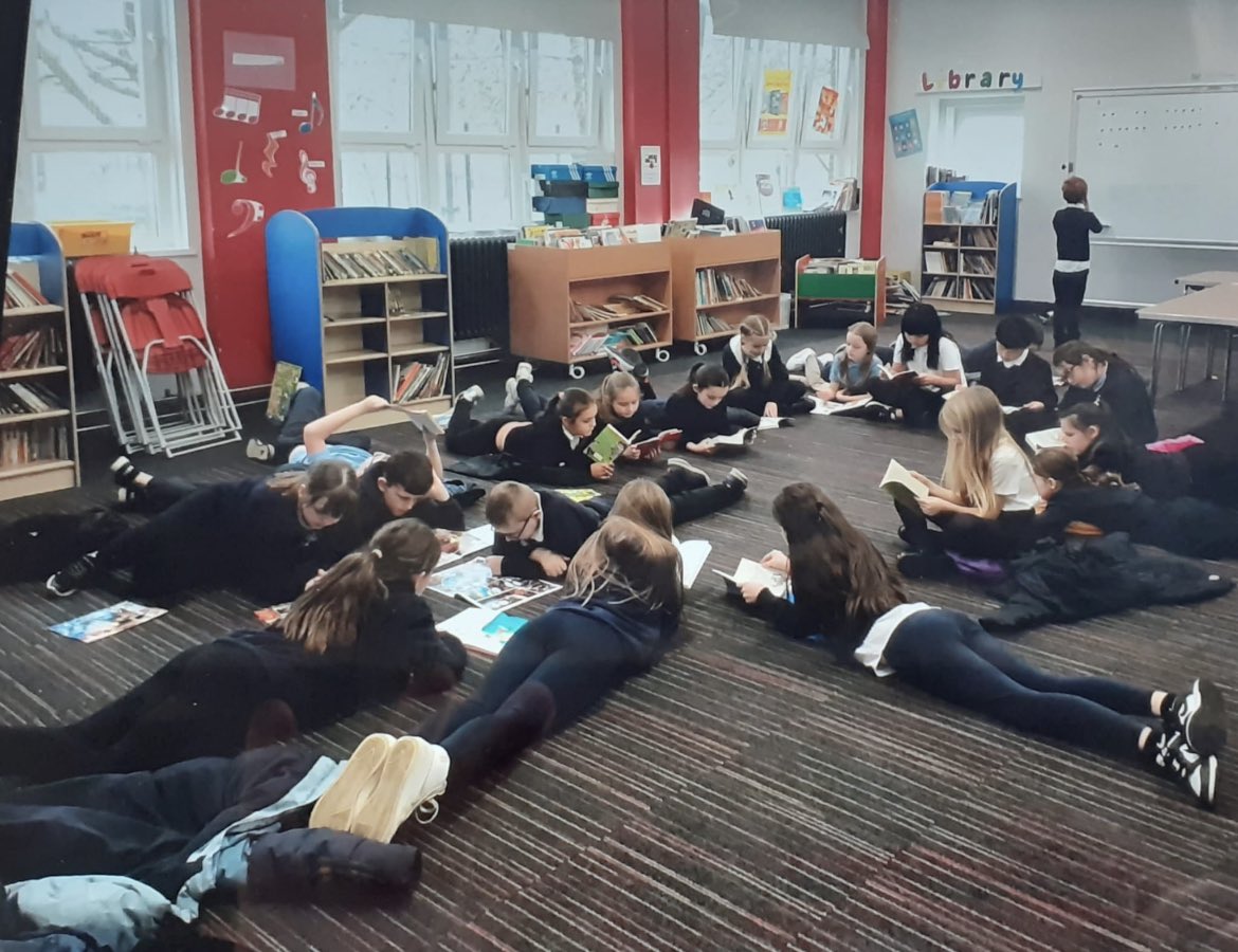 thorntreeheidie's tweet photo. Look at the fabulous attendance at our P6 lunchtime reading club! Thanks to the Bookbusters for organising ❤️❤️ https://t.co/aW9zkJWmed