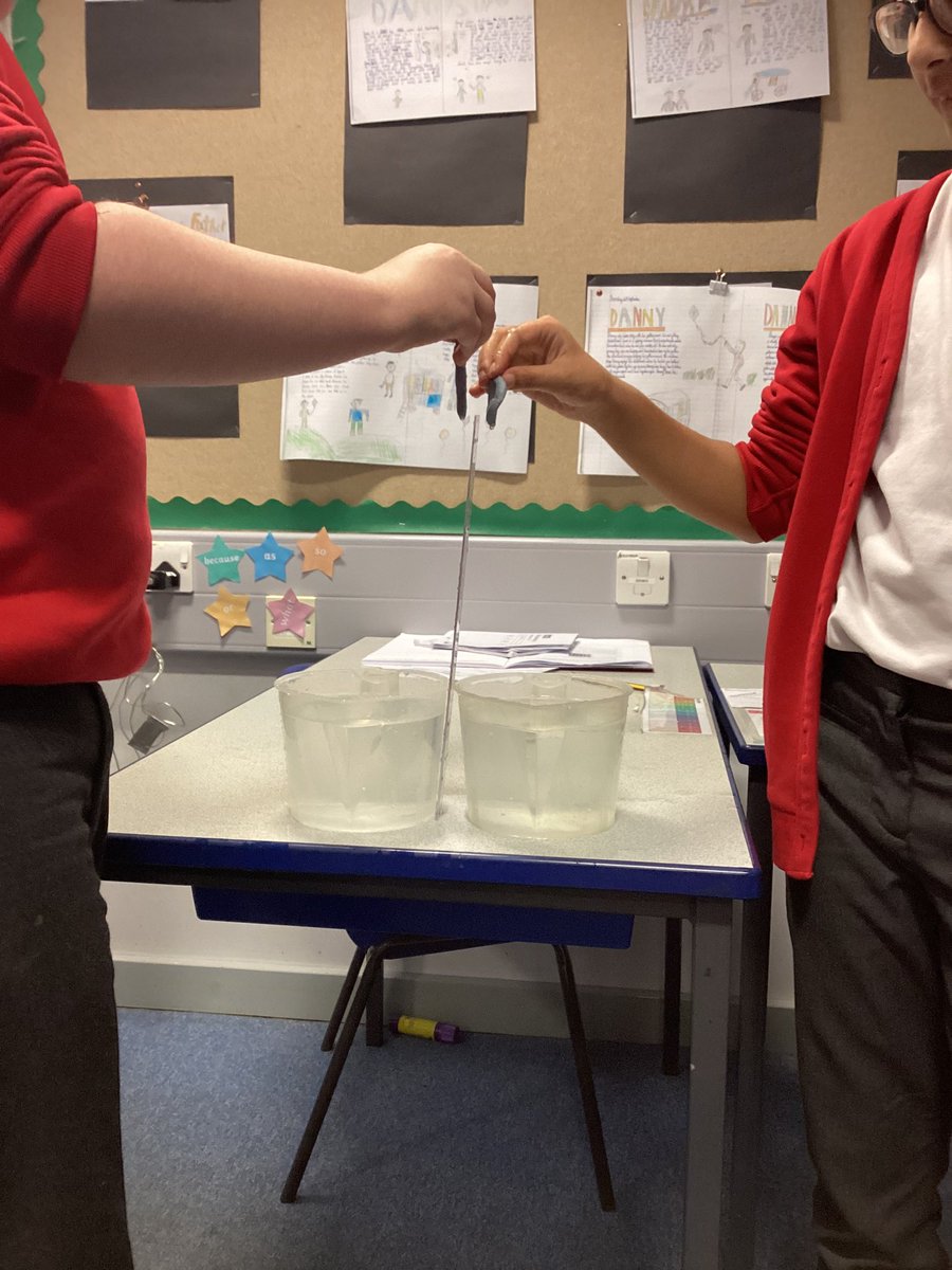 MoorlandsHudds's tweet image. Year 5 have been investigating water resistance by looking at different shapes and the speed it takes for them to travel through water. #MPSYear5 #MPSScience