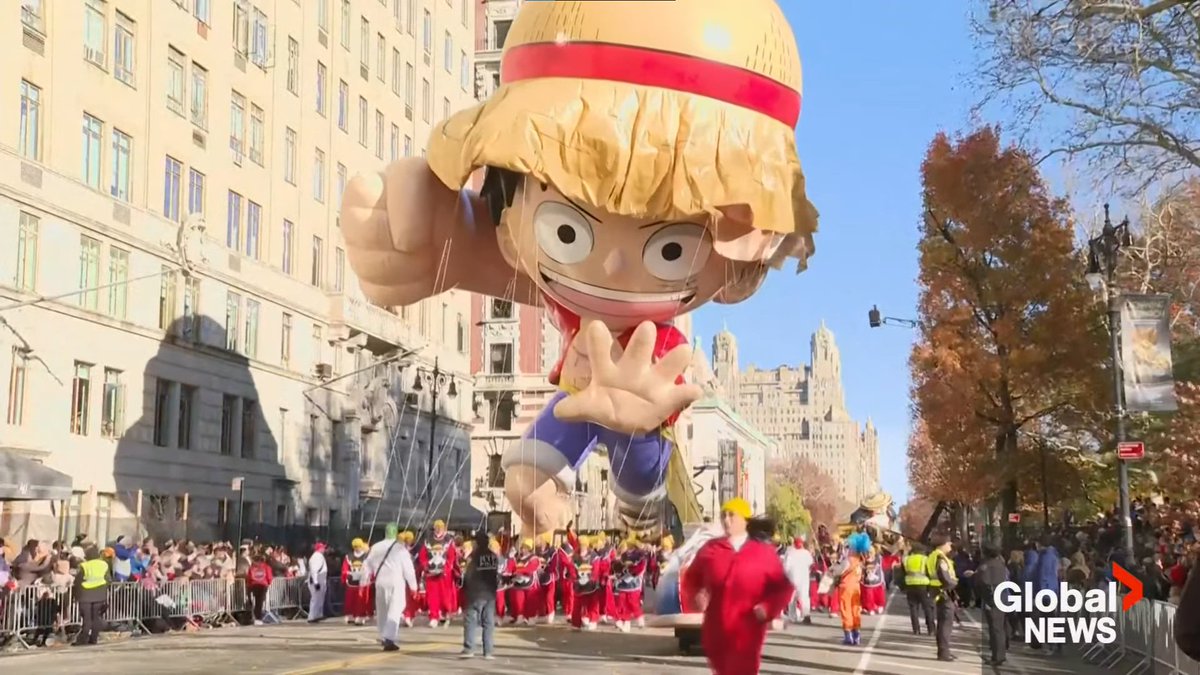 they turned my GOAT into a float... #ThanksLuffy @macys #MacysParade