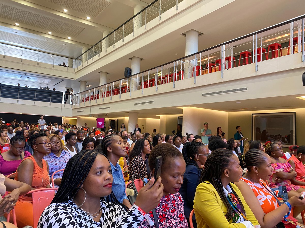 947's tweet photo. Success with money is a science that starts with the right mindset &amp; conversation.

@momentum_za #ScienceOfSuccess Festival is back.

#Suzuki947AmpSquad attended the event &amp; were part of the people who got advice from industry experts on their money ambitions.

#SuccesIsAScience https://t.co/xJrCGNTgs7