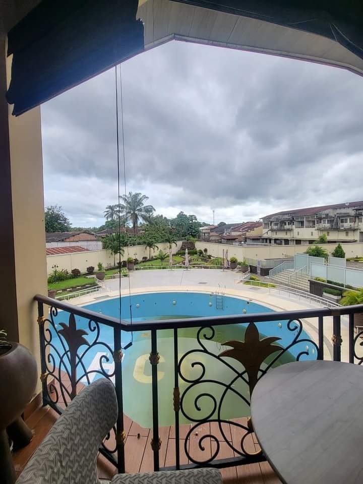 MERISAN12's tweet photo. Hôtel #CONGOPALACE 🇨🇩🇨🇩😘😘😘#kisangani en avant vraiment 🥰👌👌👌🇨🇩
Numéro principale à contacter:+243813587530
#rumbaincongo
@DBayeye @DMazenga @ElieShukrani1 @zirhayumanana @VisitKasaiDRC @VisitCongo_ @magicalkenya @ATB_hqs @FestivalKaribu @KadodoDesire https://t.co/C9YlGC4UZh