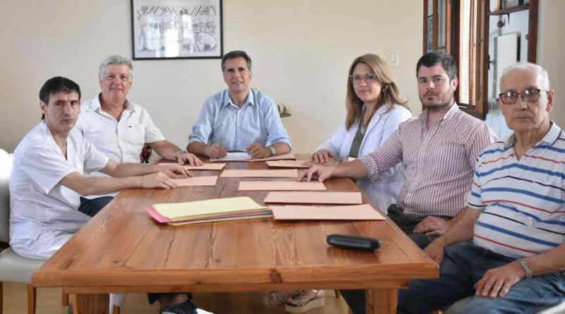 laquartaweb1's tweet photo. #CuartaSección Intendentes electos de UxP de la Cuarta comienzan a develar incógnitas y confirman a sus primeros funcionarios https://t.co/dLlSrGqWy6 https://t.co/kjI3KIqA12