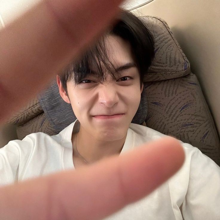 ᅠ
ᅠᅠᅠᅠᅠ𝟤𝟥𝟣𝟣𝟤𝟥ᅠ﹝𝟶𝟿:𝟻𝟻﹞
ᅠᅠᅠᅠᅠ 💬ᅠ—ᅠ다경이 ⭐️

ᅠᅠ→ 우리 귀염둥이는 뭐 해요? 💙
ᅠᅠᅠᅠWhat is our cutie doing? 💙

ᅠᅠ→ 나는 당신을 그리워했다
ᅠᅠᅠᅠI missed you

ᅠᅠ→ [Photo]

ᅠᅠ→ 좋은 하루~!
ᅠᅠᅠᅠNice day~!
ᅠ
ᅠ