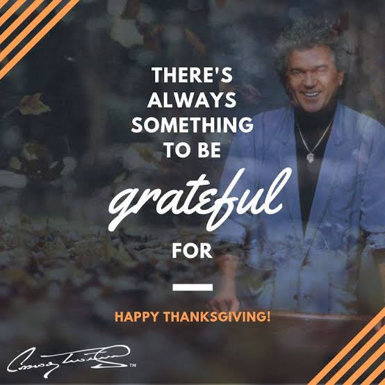 WaymoreJennings's tweet photo. It's #Thanksgiving on #TwittyThursday have a great celebration Y'all! https://t.co/87RVckmqPX