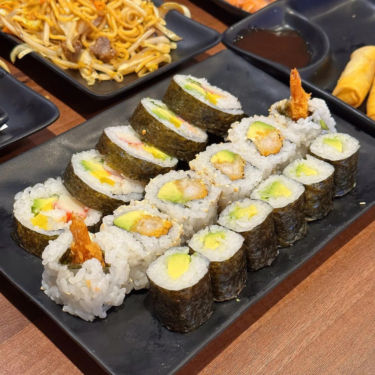 boon_nut's tweet photo. Japanese food is one of my favorite food groups 🍣🍣 https://t.co/KSXnrF80kO