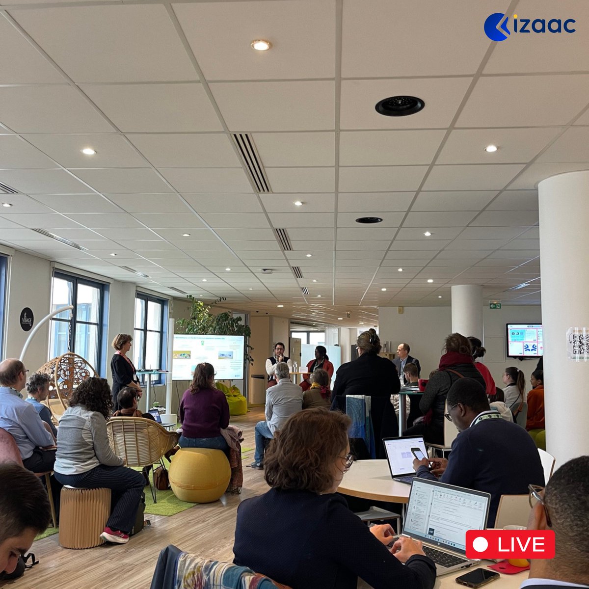 🔴 𝐋𝐈𝐕𝐄 - 𝐑𝐞𝐧𝐜𝐨𝐧𝐭𝐫𝐞𝐬 𝐁𝐮𝐬𝐢𝐧𝐞𝐬𝐬 𝐂𝐨𝐧𝐧𝐞𝐜𝐭

📆 Ce Jeudi 23 novembre, Izaac était présent au Village by CA Brie Picardie. La team a eu le privilège de représenter la start-up lors de cette rencontre dédiée aux Transitions Énergétiques et Environnementales.