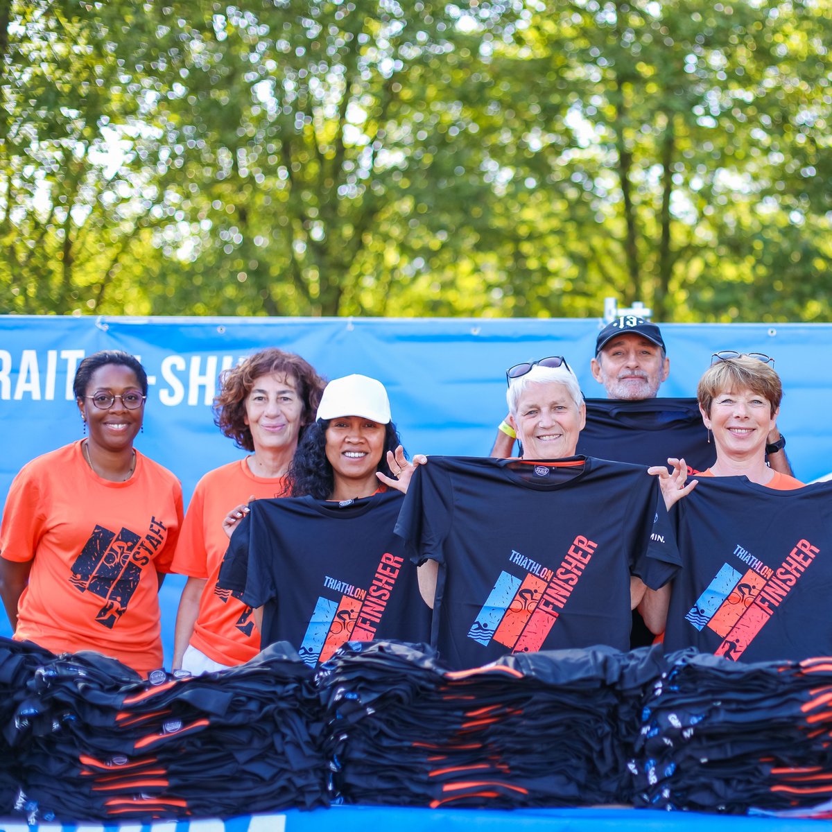 Un max de ❤️ pour les bénévoles du <a href="/GarminFrance/">Garmin France</a> #TriathlonParis à l’occasion de la journée mondiale du bénévolat 🤝

📸 A.S.O. / Jonathan Biche