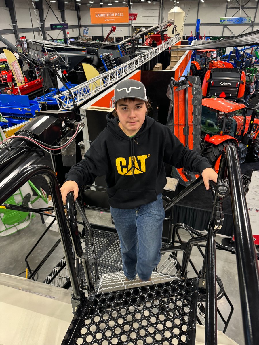 agritradetoday's tweet photo. One of the best parts or Agri-Trade is getting the chance to see future farmers making lasting memories with their families.

#agritrade23 #agritrade24 #farmlife #farmshow #aglife #futurefarmers https://t.co/qifK3FVhN5