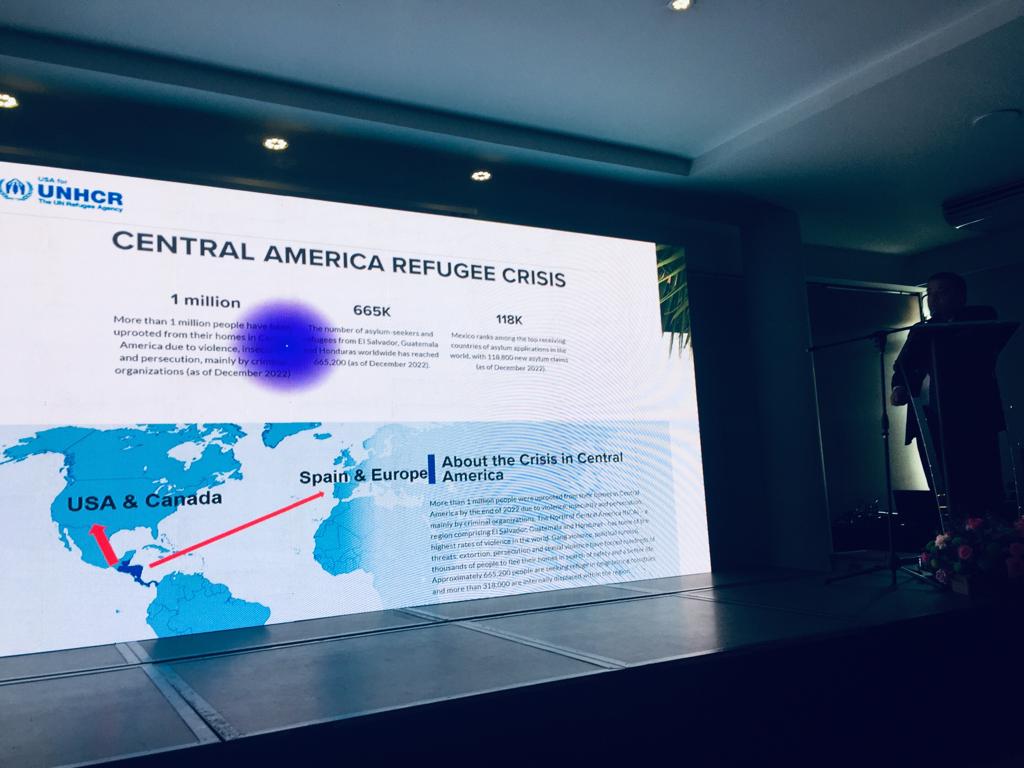 INSColombia's tweet photo. "Las enfermedades inmunoprevenbles como sarampión, tosferina también se han dispersado y han sido impactadas por ese "spillover". Los desplazamientos internos, las crisis de los refugiados han tenido impacto en las inmunoprevenibles"@DrAJRodriguezM @acinnacional https://t.co/1SxZjeMGF6