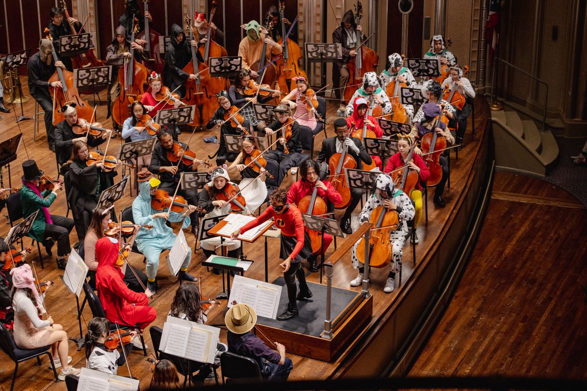 cim_edu's tweet photo. Happy Thanksgiving from all of us at the Cleveland Institute of Music. As we look back at all the music made thus far in the semester, we know there is much to be thankful for. Wishing you great quality time (and quality food) with you and yours! #SeeCIM #Thankful https://t.co/MVbMb5N5V2