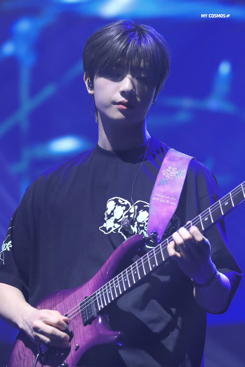 MYCOSMOS_1124's tweet photo. 현구 생축🫶🏻💜
얼른 보고 싶다🫶🏻
#원위 #ONEWE
#강현 #현구 #KANGHYUN
#GUITAR_GENIUS_KANGHYUN_DAY
#무한한_우주아래_강현이라는_궤도 https://t.co/M9LlSziTvd