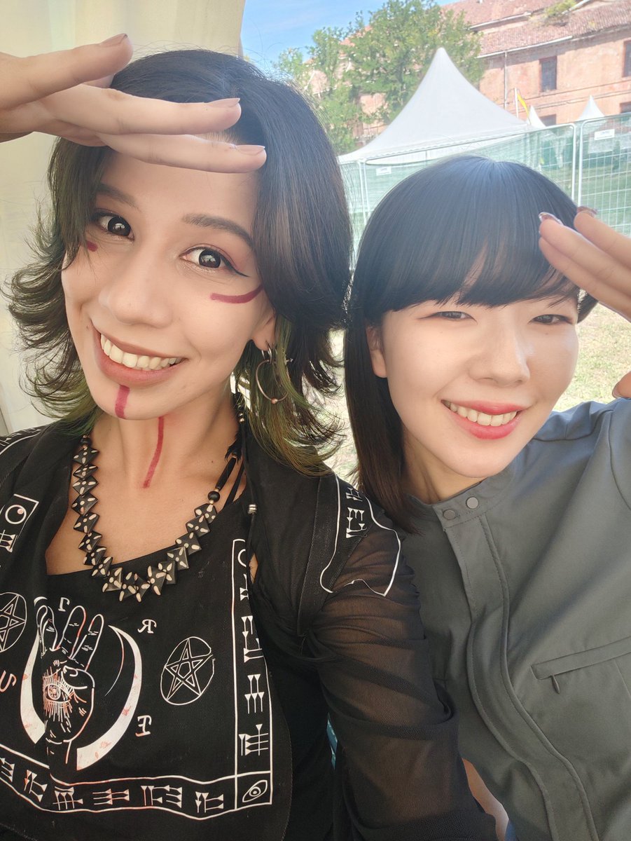 NantuErisu's tweet photo. Humans! Our new video Inanna Rising Feat @rukatamaki is now out on YouTube!
I'm just going to leave here some memories of those beautiful days.
Aah~ we had so much fun...
(⁀ᗢ⁀)
I hope to meet our friend soon and eat some of her delicious curry 🍛🩷🧡✨
#Erisu #Nibirunation https://t.co/PU94JDBxxv