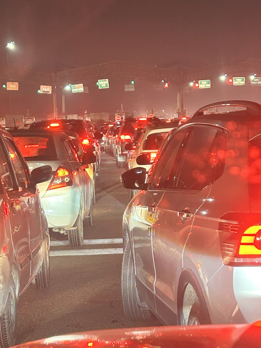Despite NHAI guidelines , Faridabad Gurgaon toll has traffic much before the white line and it’s not moving since 15 min! This toll has a history of not following rules and charging money! <a href="/GurgaonMail/">gurgaonmail</a> <a href="/FaridabadLive/">Faridabad Live</a>  <a href="/FTPfbd/">Traffic Police FBD</a> <a href="/IGtraffic_hry/">ADGP Traffic Haryana</a> <a href="/gurgaon_live/">Gurgaon LIVE!</a> <a href="/NHAI_Official/">NHAI</a>