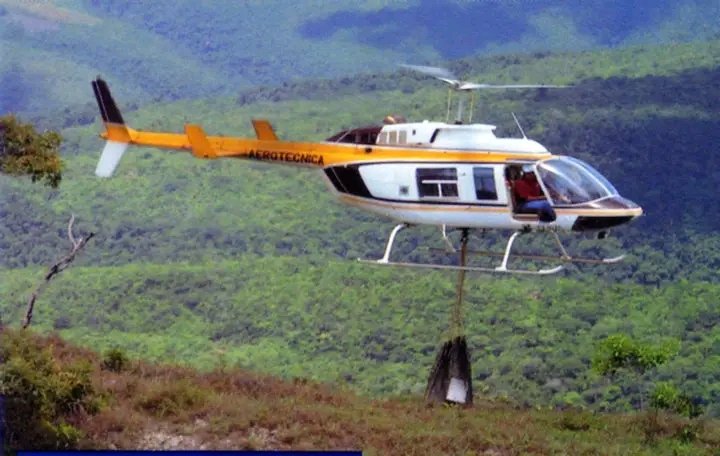 Venerotor's tweet photo. #TBT🔙📸 Bell 206L de la empresa #Aerotecnica operaciones en mene grande, Zulia 📷: @mariociaffi
-
-
-
#InstaPilot #HelicopterPilot #InstaHelicopter #Heliporn #Chopper #Helicopteros #Venerotor #QAP https://t.co/tI7uZumqMO