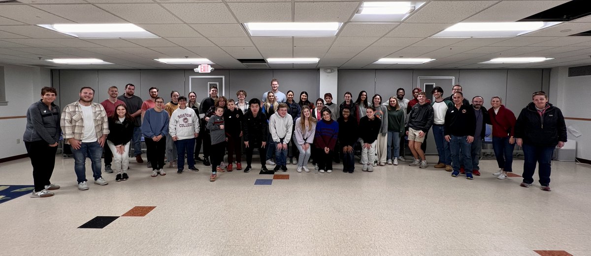 BCWoodsCollege's tweet photo. Happy Thanksgiving from Woods College! Last Friday, we partnered with @charitiesboston for a day of service to help pack food that will be distributed to our surrounding community for 2,000+ families in need. Wishing you a joyous and restful Thanksgiving!
#BCWoods #Thanksgiving https://t.co/jRBwXwbzqu