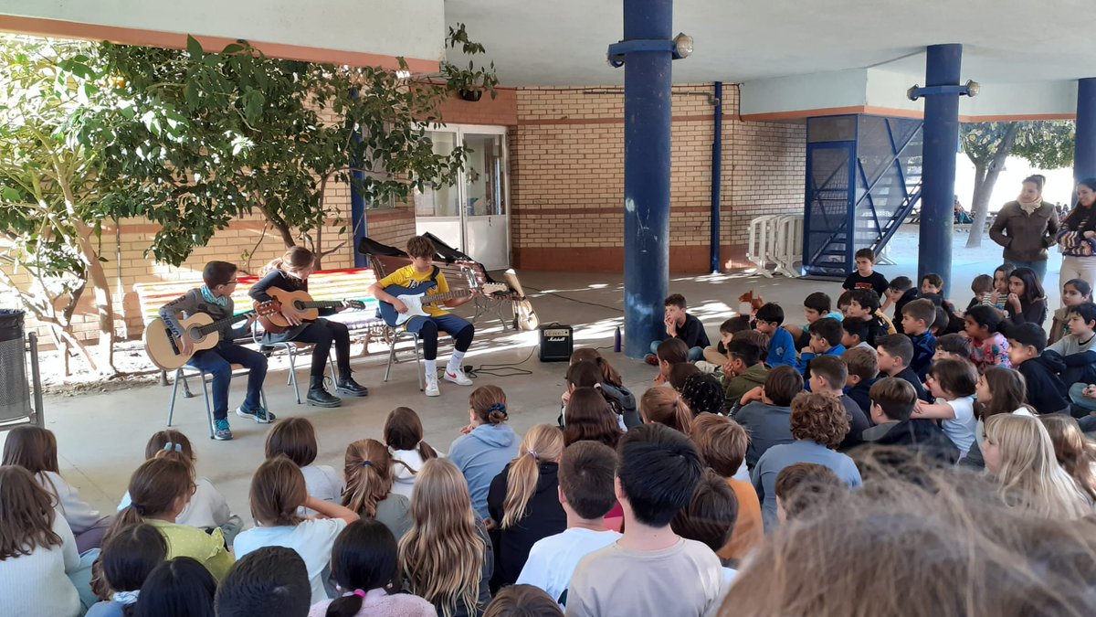 Escola PROVENÇALS tweet media