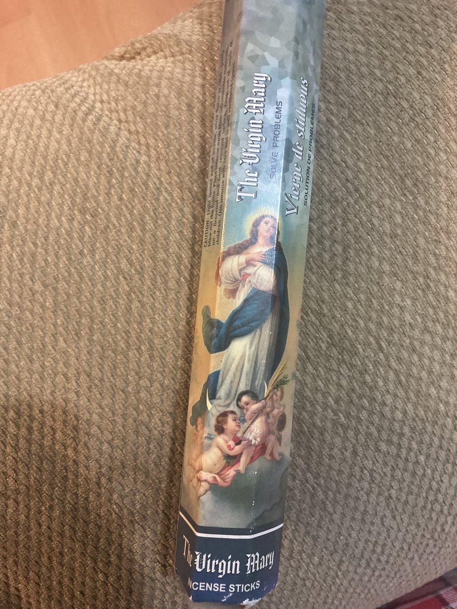 meryem analı tütsü aldım sizce ne kokuyodur