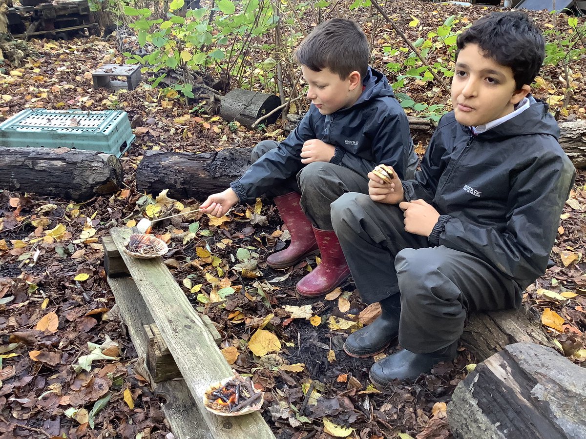 MoorlandPrm's tweet photo. Here’s some very proud Forest Schoolers who managed to build and maintain their small fires safely and make their own snack this morning! Well done Fir Class!! #Makingsmores https://t.co/ITXj5O9wZZ