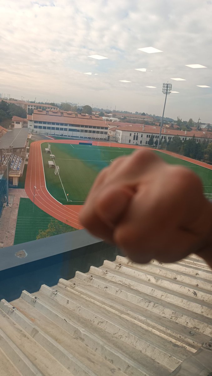 aliuckn's tweet photo. @SeferKing23 Fotonun devamı 😂 https://t.co/iBO2j2KctH