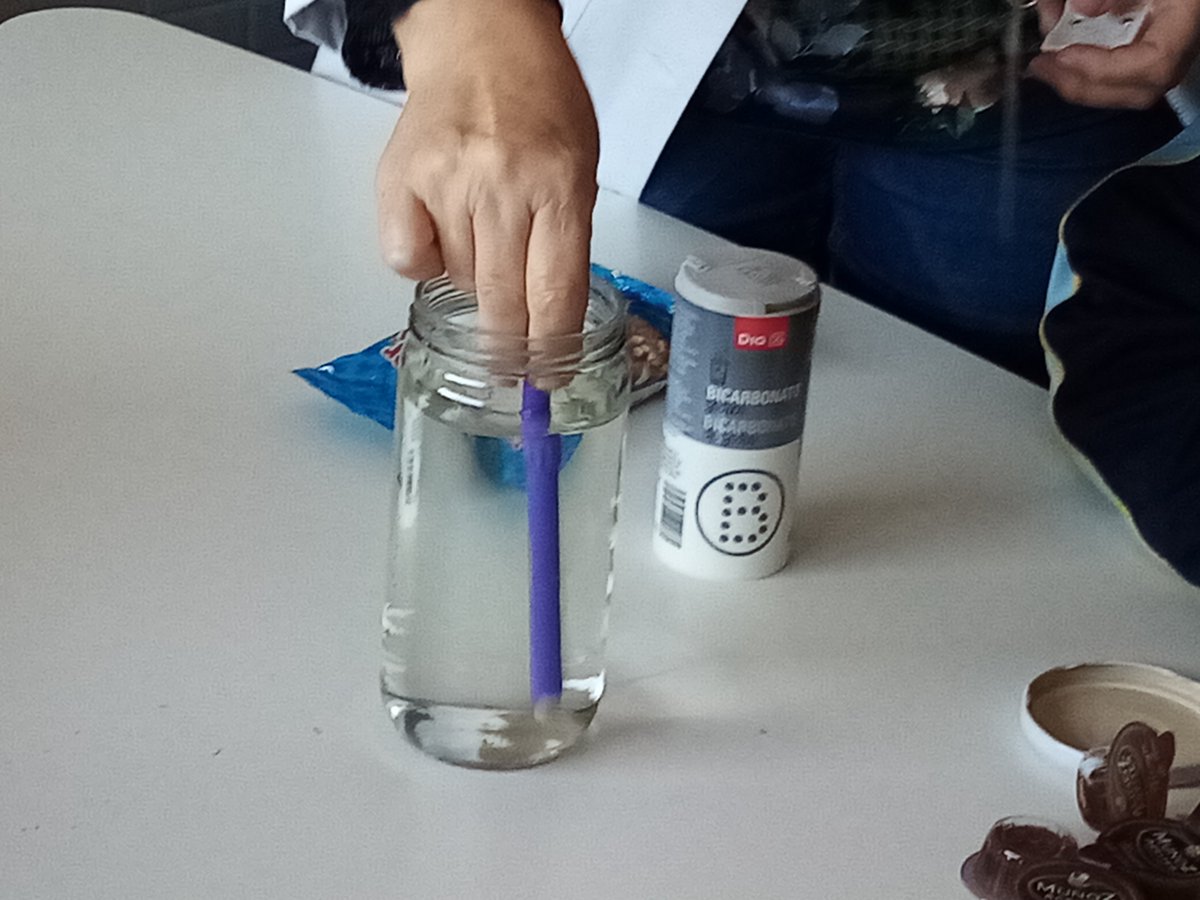 CCMiramadrid's tweet image. Hemos estado celebrando la Semana de la Ciencia en el Colegio. Nosotros también hemos realizado un experimento muy interesante. ¡El maíz bailarín! 🌽

¡Nos lo pasamos genial aprendiendo!🔬👩‍🔬

#colegiomiramadrid #miramadrid #googlereference #semanaciencia #ciencias #auladeapoyo