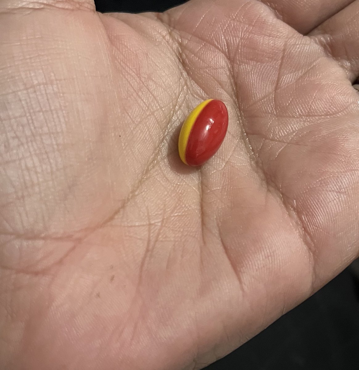 लड़कियों की टेबलेट भी कलरफुल होती है। 
🫣😔🤭