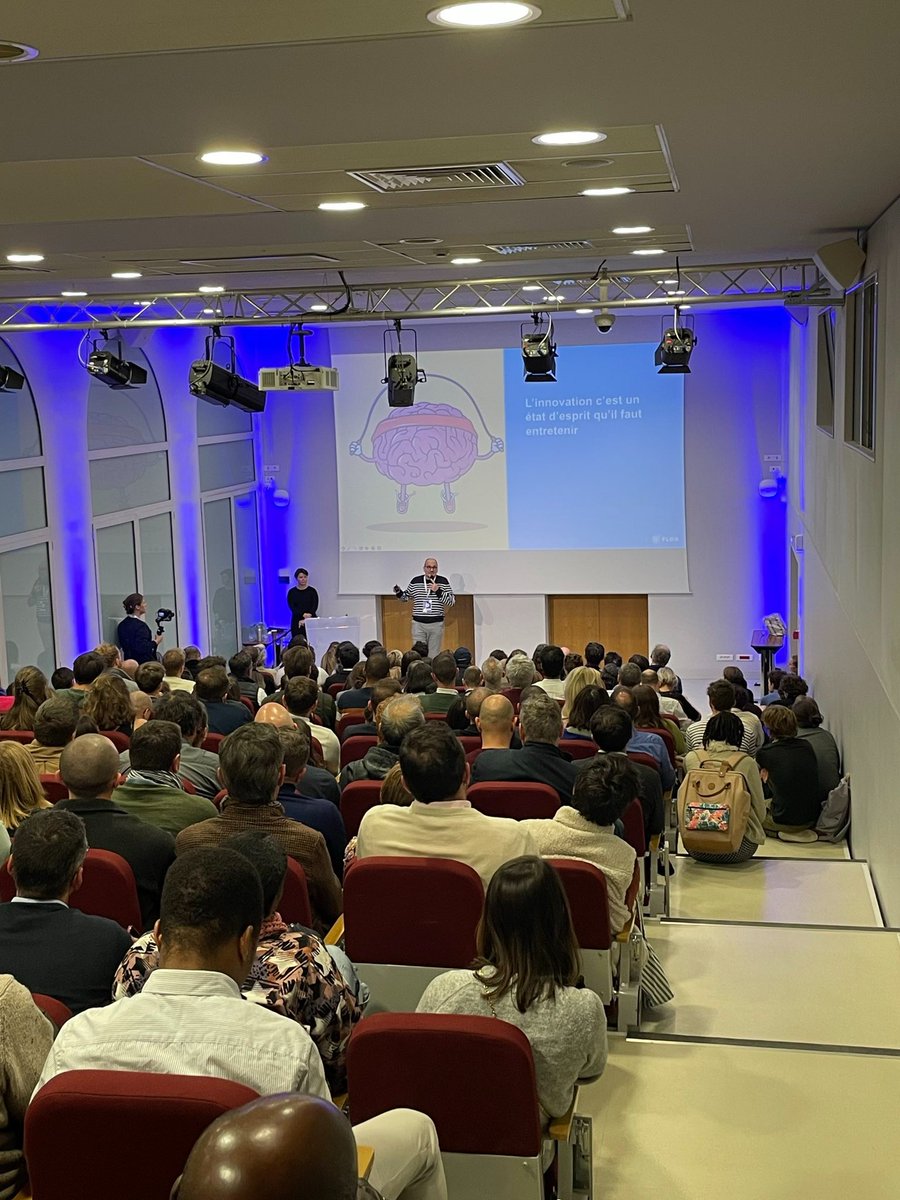 FrenchTechBdx's tweet photo. 🔴 #FTDAY23 🐓🎉
Les talks s'enchainent sur la scène 2 !🎙️
Place à @LacroixDamien, Directeur de l’innovation chez #FLOA ! 👏
Découvrez les coulisses du FLOA Lab et l’expérience d’un « innovator journey » pour chaque idée 💡 https://t.co/uo7q6wKDRR