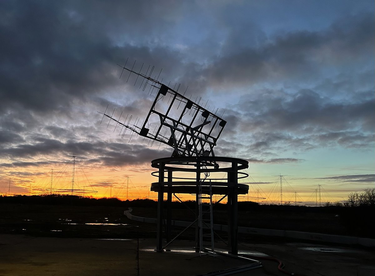 onera_fr's tweet photo. Le savoir faire historique de l'@onera_fr en surveillance de l'espace (système GRAVE) lui a permis de développer la nouvelle station radar MEDOC, qui a capté ses premiers signaux (détection de satellites en orbite basse)
@armeedelair 
#ONERAInnovationSpaciale https://t.co/OBQlSutYjB