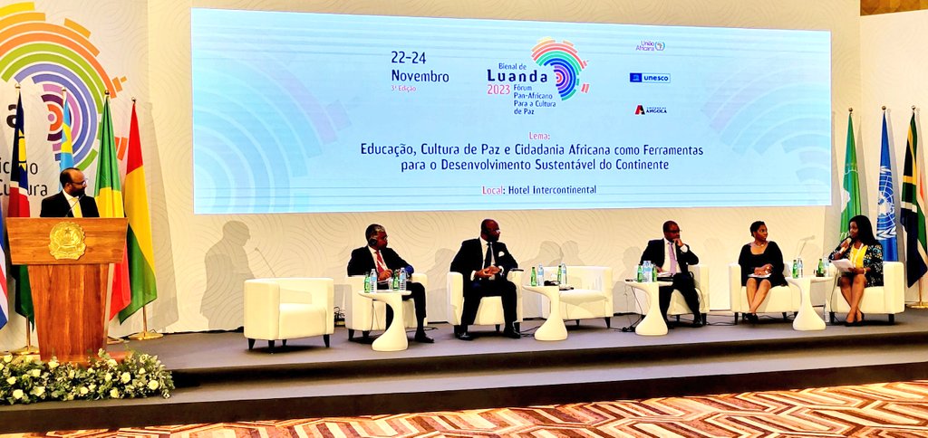AUC_PAPS's tweet photo. #LuandaBiennale
🟣PANEL5: Challenges & opportunities of the integration of African continent& prospects for EconomicGrowth
🔸️MODERATORS
-Afonso Zinga, FECUAN
-@CarineKiala
🔹️SPEAKERS
-Benedict Oramah,@afreximbank
- Ricardo D’Abreu, 🇦🇴Minister
-@EDAyandaDlodlo
-Armando Manuel https://t.co/vhA8OCc2U4
