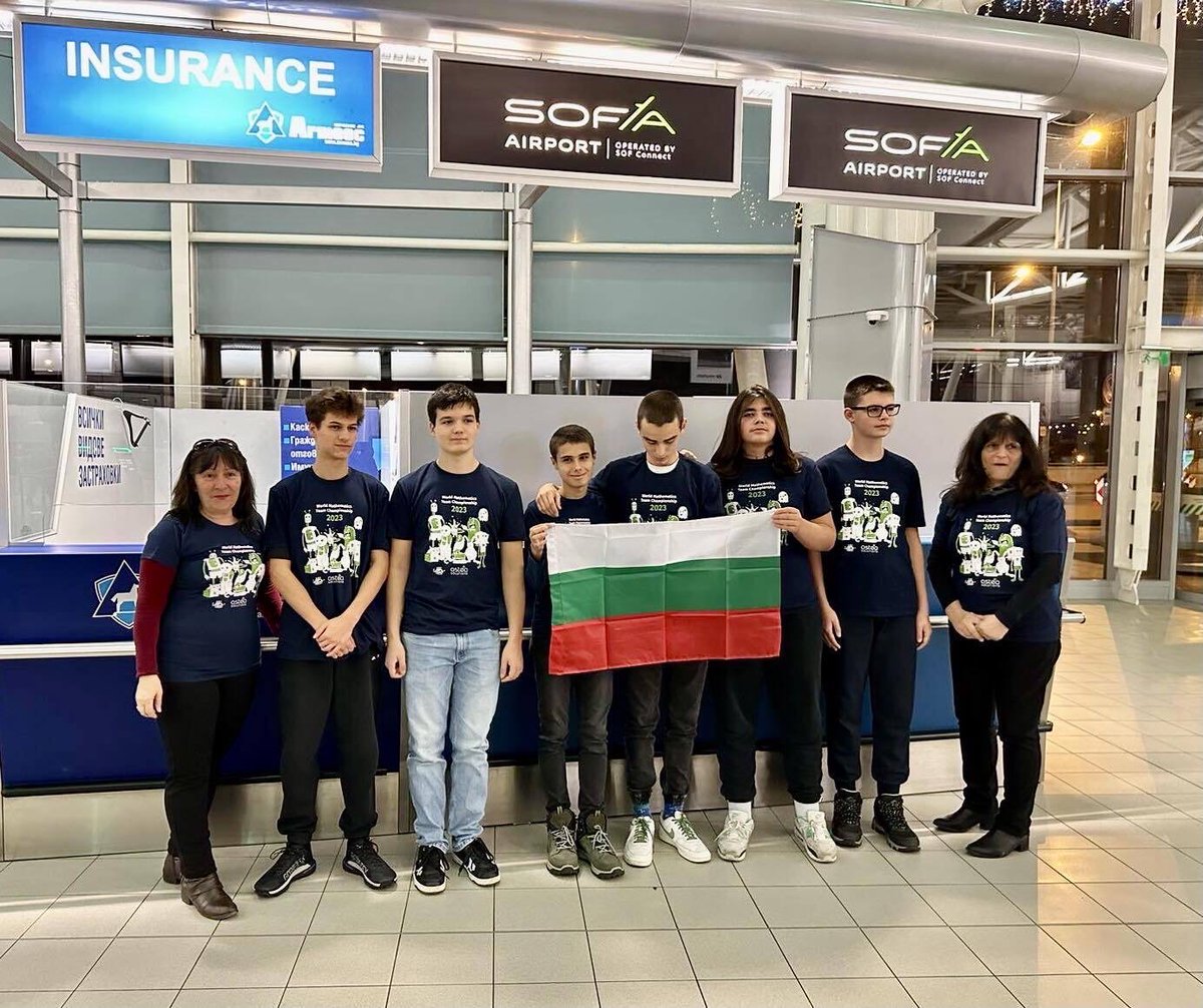 asteasolutions's tweet photo. 🇧🇬 #Astea спонсорира участието на отбор от #СМГ на ниво Intermediate (7-9 клас) в Световното отборно първенство по #математика в Сеул, #ЮжнаКорея!
🤞🏻Стискаме палци на нашите талантливи ученици в състезателния ден на 25.11, и вярваме, че ще развеят националния флаг на челно място! https://t.co/zLFLaQBViQ
