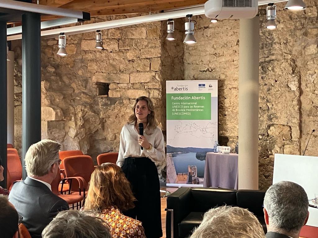 ctforestal's tweet photo. @MenorcaBiosfera @fundacioabertis @UNESCO @UNESCO_MAB @oapngob #1stTNMeetingUNESCO 🌍
@fundacioabertis director, Georgina Flamme concludes the meeting “Today is the kick off of many meetings, we want to help to generate discussion and knowledge exchange around Biosphere Reserves, while also sharing the work carried out” https://t.co/rsZxQpGfhQ