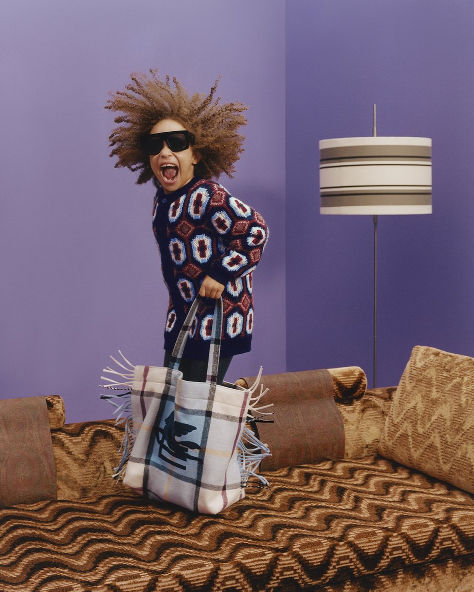 Capturing the season’s serene feeling with sweeping fabrics and warm yarns in contrasting shapes and shades.

Discover more on etro.com

*The sunglasses in the photograph are not designed or  intended for minors under the age of 16.

#Etro